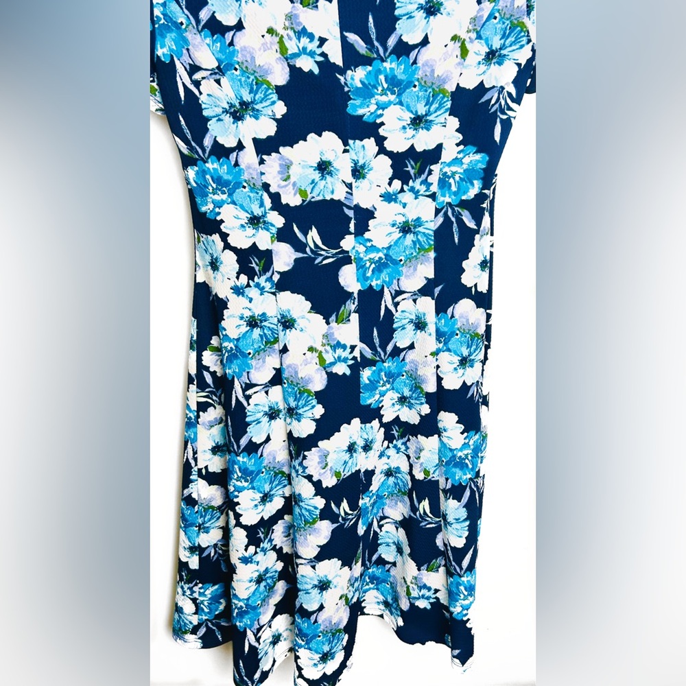 Alyx Navy and White Floral Mini Dress - Picture 9 of 9